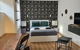 Superbe Appt Avec Cour Et Parking Gratuit A 5Min De La Cite Medievale